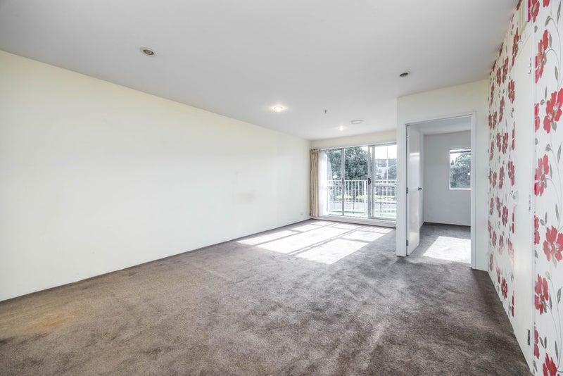 205/8 Ronayne Street, Auckland Central, Auckland - Carousel 2