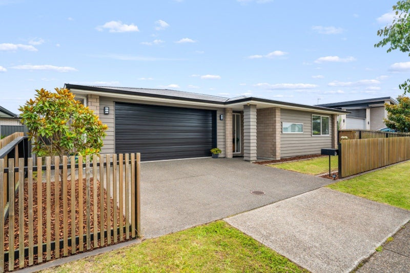 30 Flack Street, Pyes Pa, Tauranga - Carousel 1