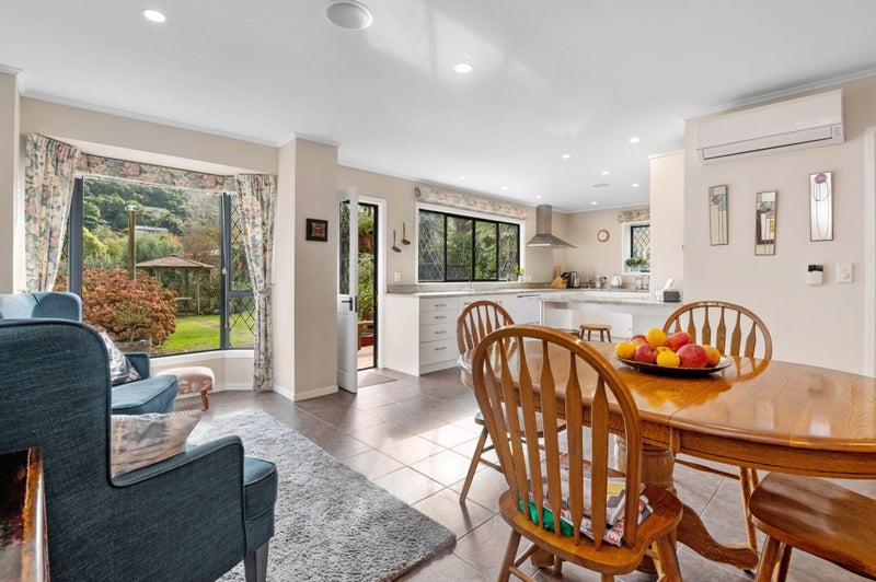 6 Okareka Loop Road, Lake Okareka, Rotorua - Carousel 2