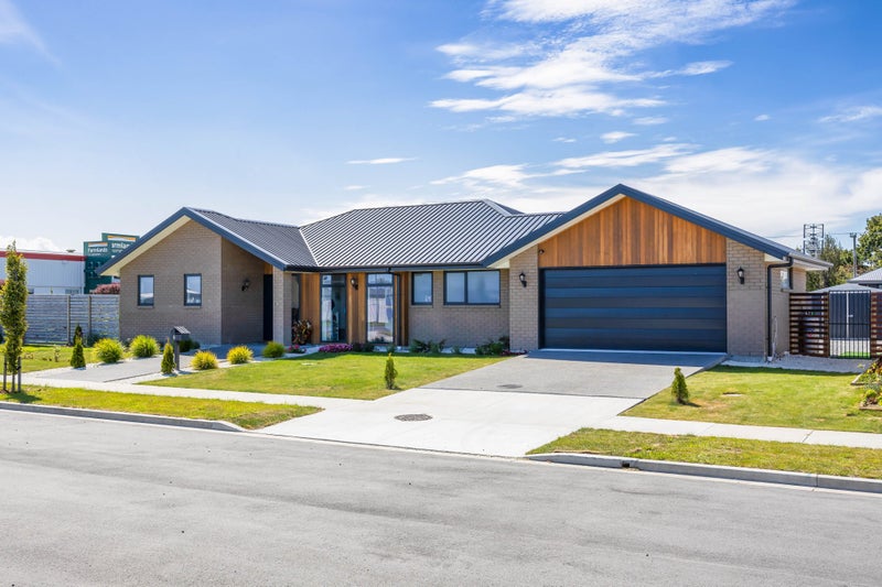 1 Merino Crescent, Amberley, Amberley - Carousel 1