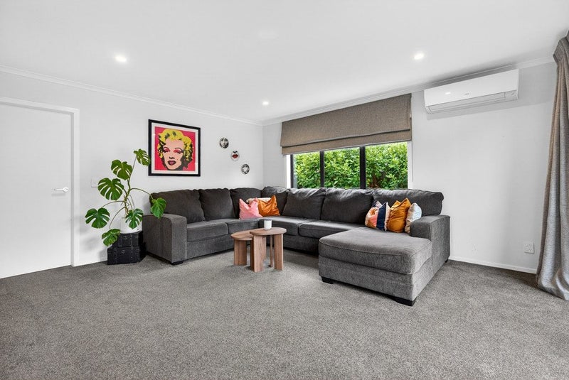 20A Martin Grove, Normandale, Lower Hutt - Carousel 2