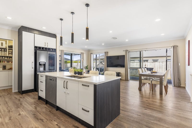 63 Seventh View Avenue, Beachlands , Auckland - Carousel 2