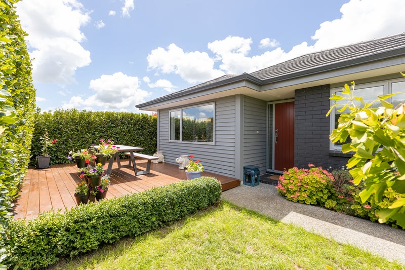 12 Tuscan Lane, Martinborough, Martinborough - Carousel 1