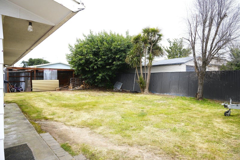 14 Anna Place, Hilltop, Taupo - Carousel 2