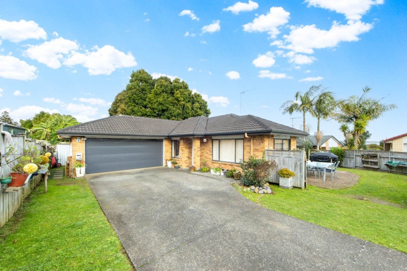 11 Ashland Place, Weymouth, Auckland - Carousel 1