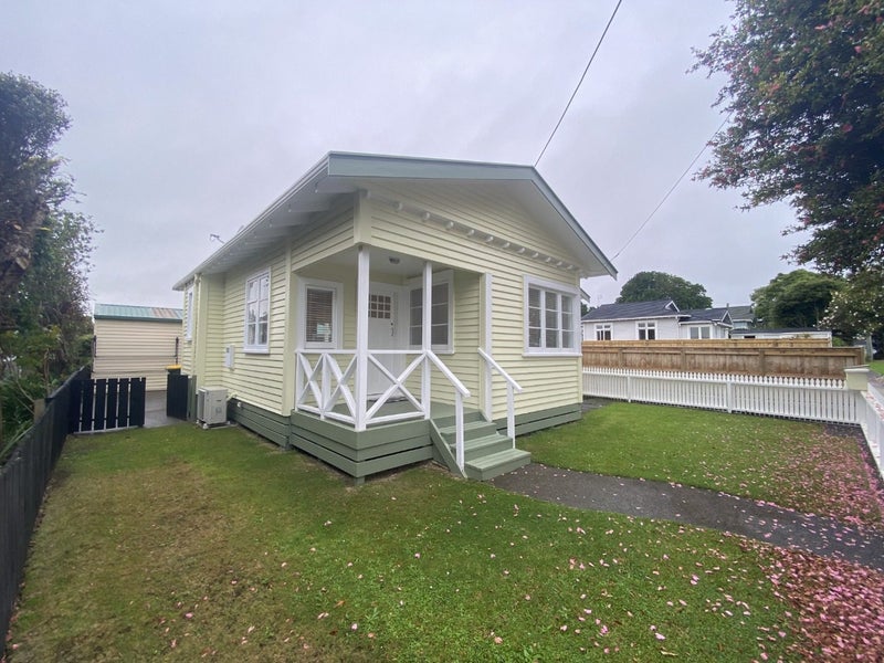 43 Ballance Street, Lower Vogeltown, New Plymouth - Carousel 16