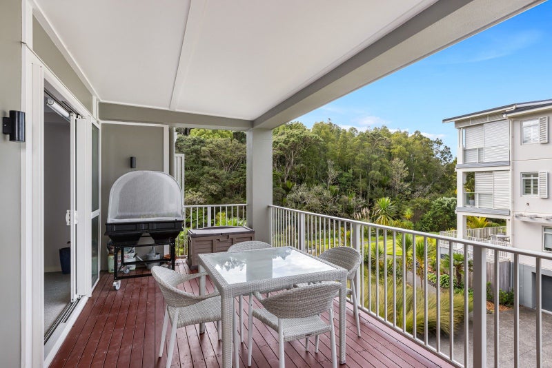 30 Eaves Bush Parade, Orewa, Orewa - Carousel 1