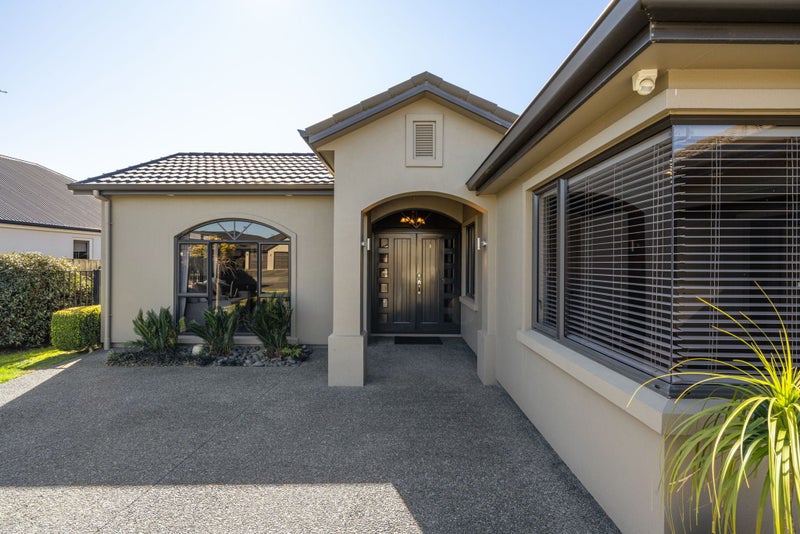 20 Gibbston Close, Huntington, Hamilton - Carousel 2