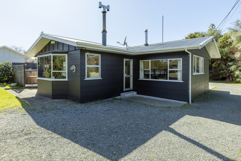 39 Te Herekiekie Street, Tūrangi - Carousel 2