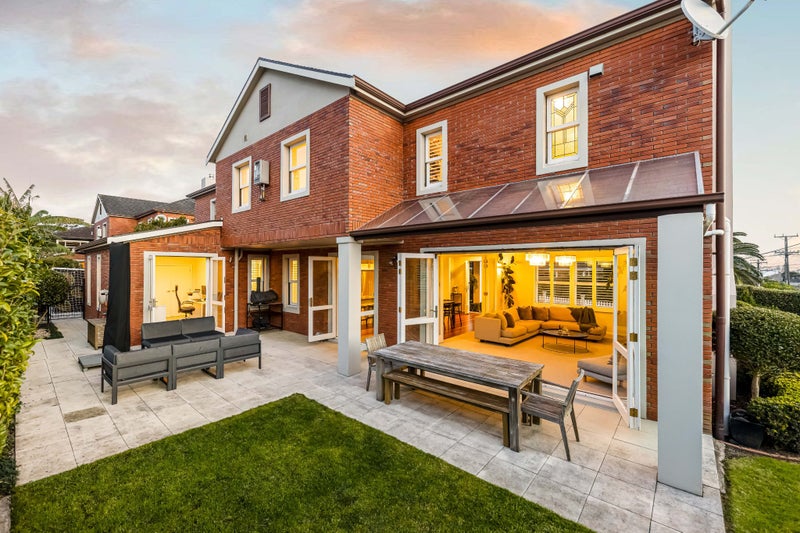 8 Hororata Road, Hauraki, Auckland - Carousel 1