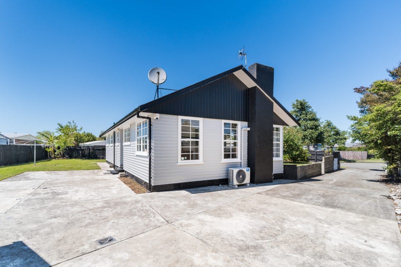 12 Motuoapa Place, Kelvin Grove, Palmerston North - Carousel 2