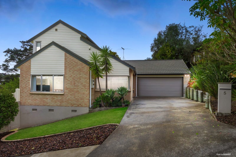 5 Frenz Drive, Titirangi, Auckland - Carousel 1