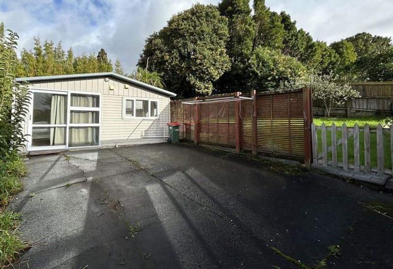 Property Valuation for 11 Rosalind Road, Glenfield, Auckland Trade Me