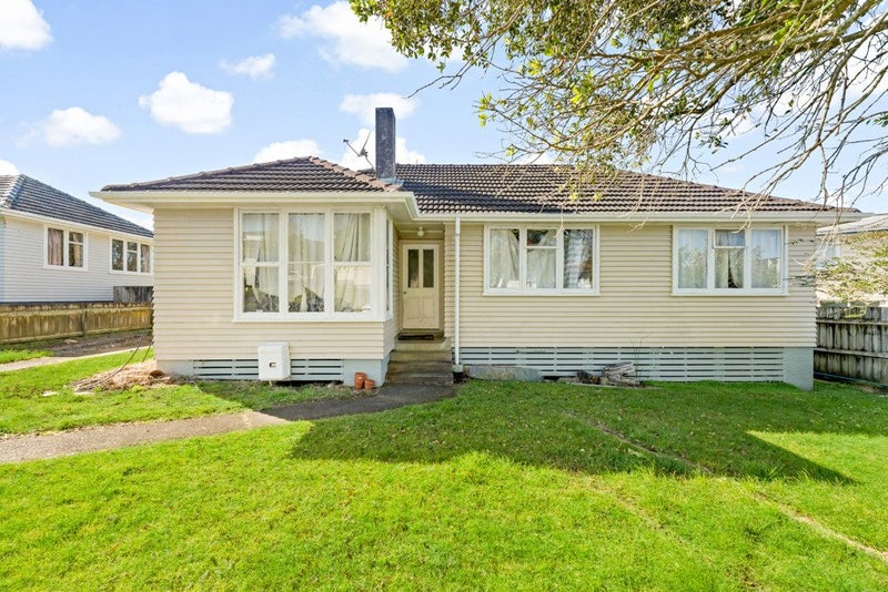 53 Greenslade Crescent, Northcote, Auckland - Carousel 2