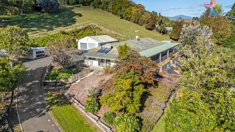 80 Greenwood Boulevard, Otaki - Carousel 1