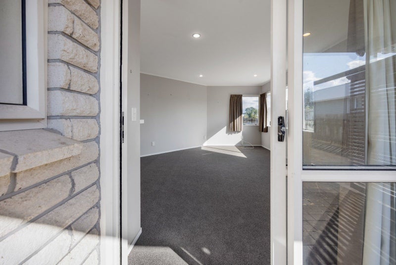 2/59 Wallath Road, Westown, New Plymouth - Carousel 2