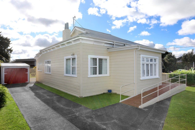 26 Hobson Street, Feilding, Feilding - Carousel 2