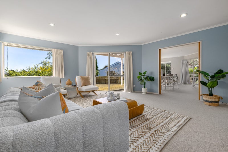 7 Amokura Street, Waikanae - Carousel 1