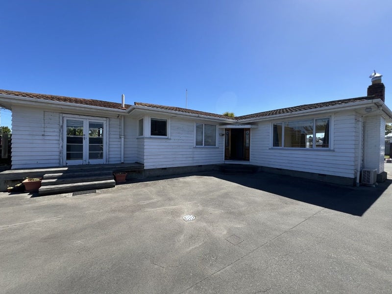172 Springs Road, Hornby, Christchurch - Carousel 1