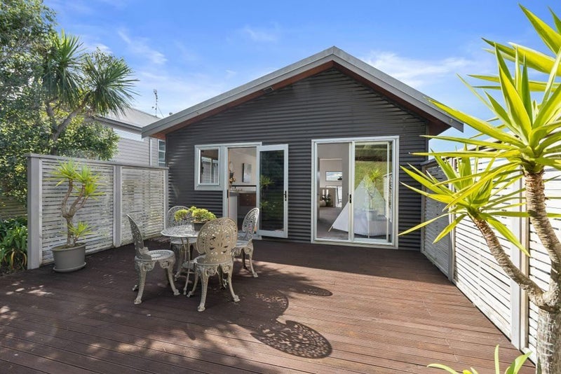 27 Waverton Terrace, Churton Park, Wellington - Carousel 2