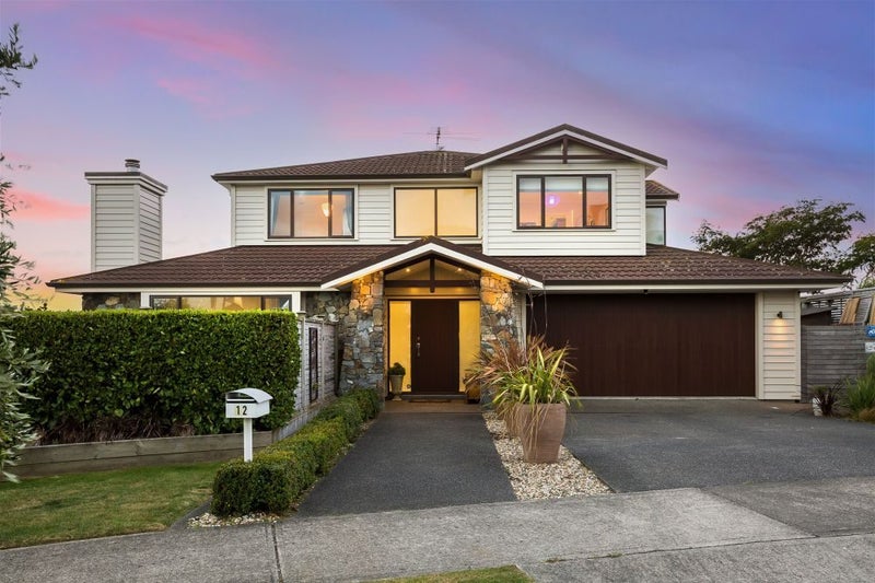 12 Aoraki Rise, Aotea, Porirua - Carousel 1