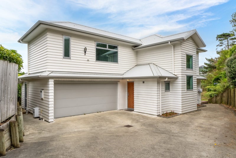 18 Cresswell Place, Johnsonville, Wellington - Carousel 1