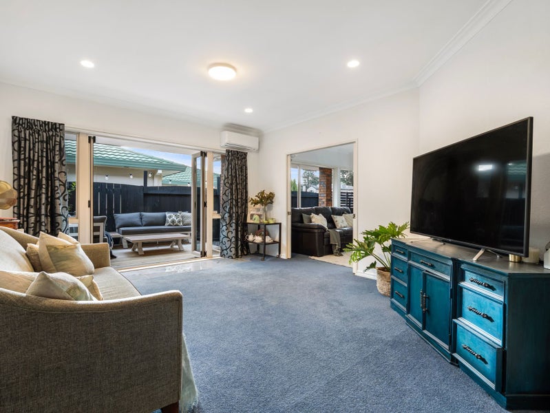 152 Gravatt Road, Papamoa Beach, Tauranga, Bay Of Plenty - Carousel 2