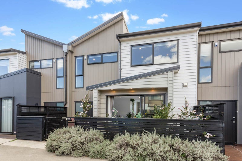 32 Waterlily Street, Hobsonville, Auckland - Carousel 1