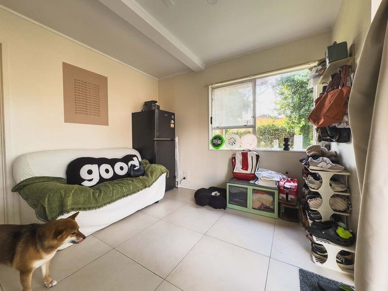 32 Rosalind Road, Glenfield, Auckland - Carousel 2