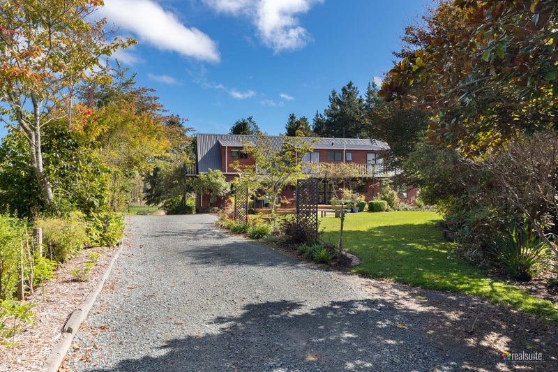 224 Katherine Mansfield Drive, Whitemans Valley, Upper Hutt - Carousel 1