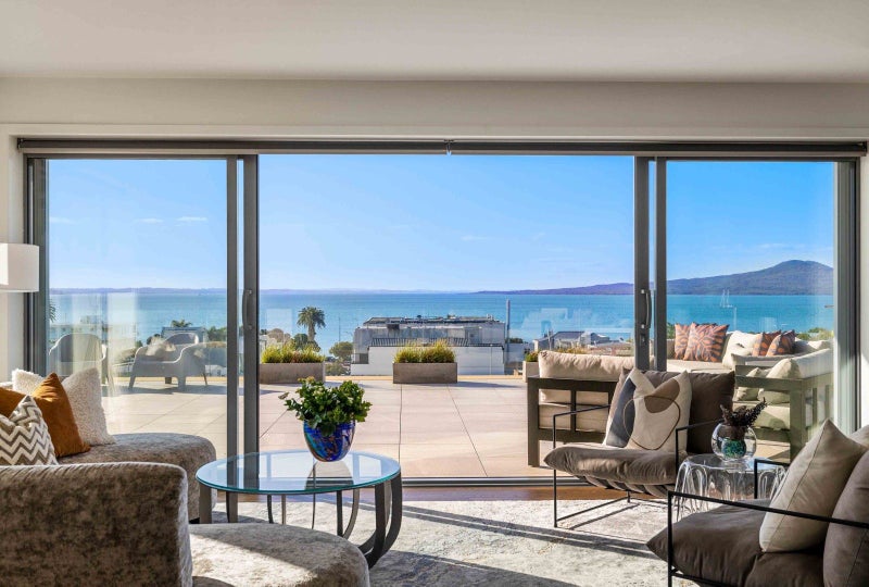 3/6 Keys Terrace, St Heliers, Auckland - Carousel 21