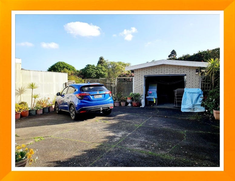19 Lorraine Avenue, Mount Albert, Auckland - Carousel 22
