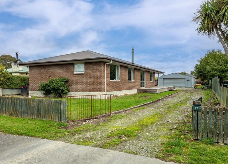 17 Seddon Street, Temuka - Carousel 2