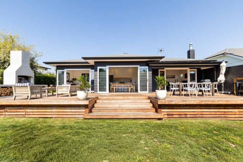 15 Gillean Street, Havelock North, Havelock North - Carousel 19
