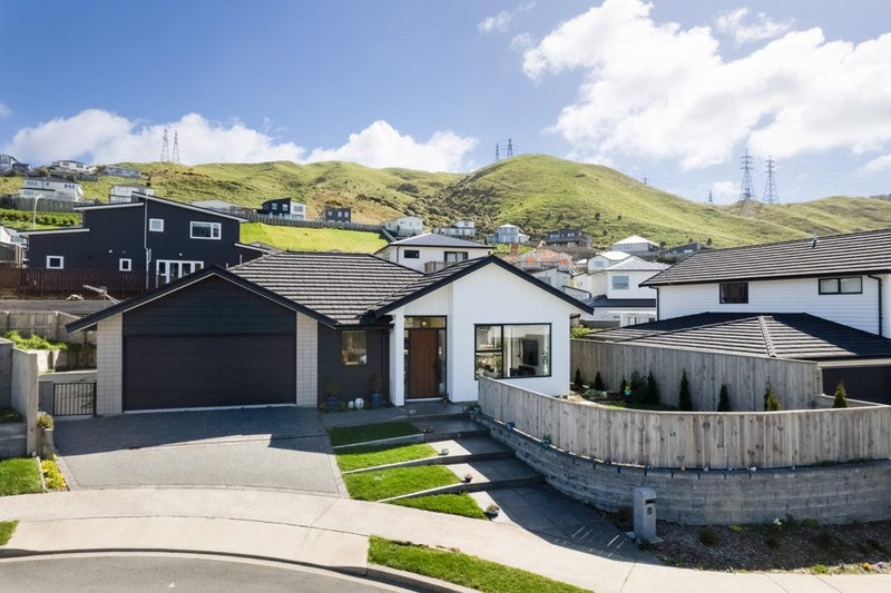 8 Hattersley Grove, Churton Park, Wellington - Carousel 2