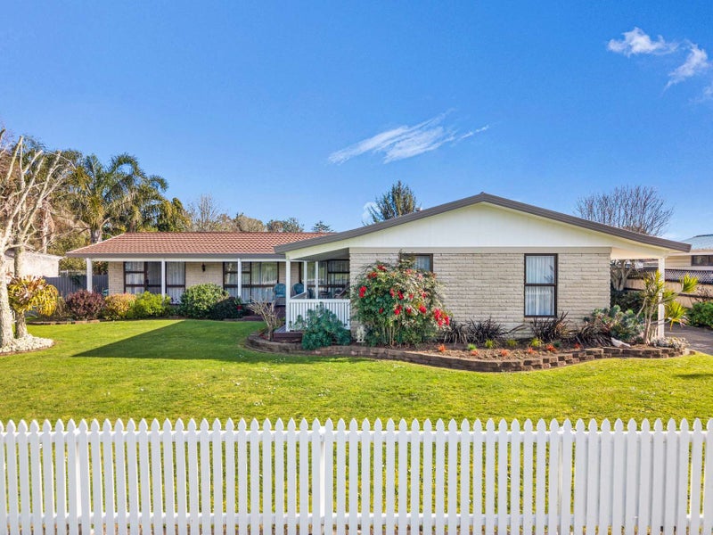 52 Racecourse Road, Waiuku, Waiuku - Carousel 1