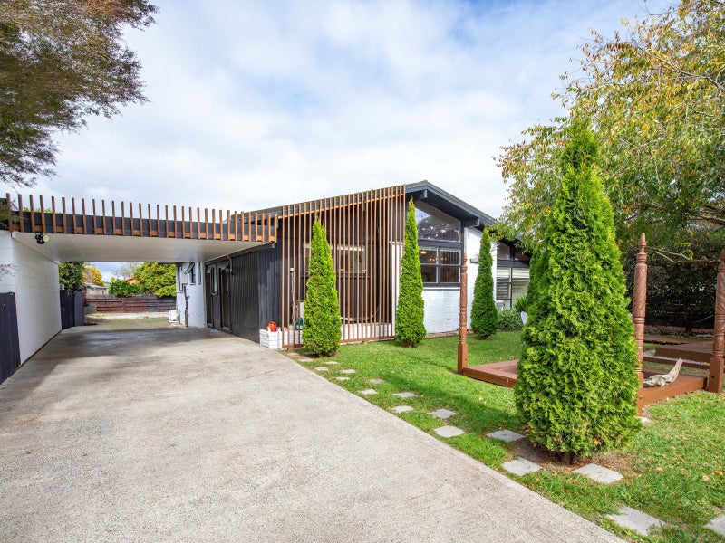 14 Ridgeway Place, Glenview, Hamilton - Carousel 2