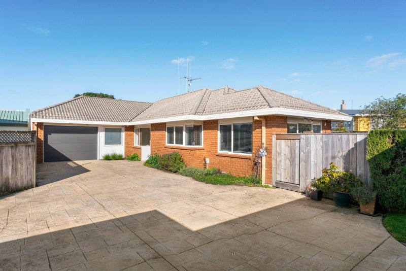 10A Leander Street, Mount Maunganui, Mount Maunganui - Carousel 1