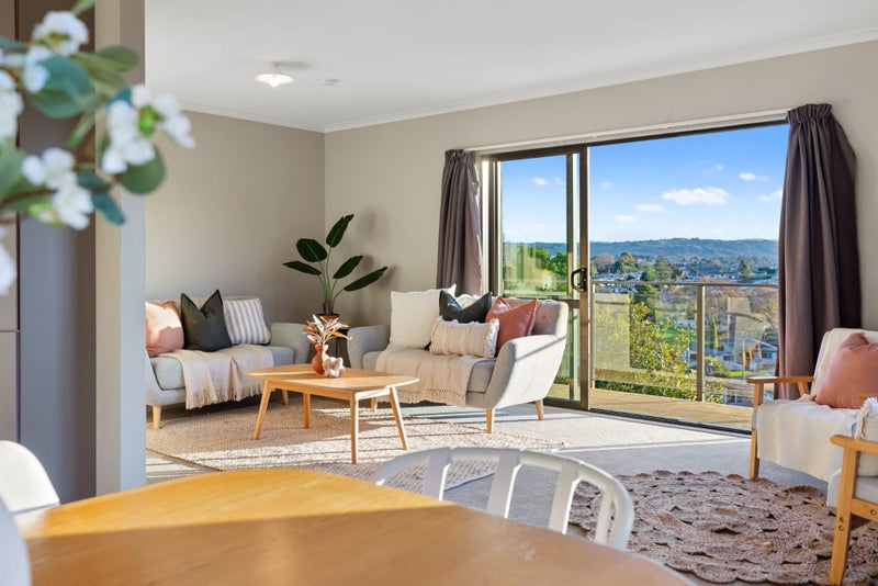 81A Seymour Place, Bellevue, Tauranga - Carousel 1