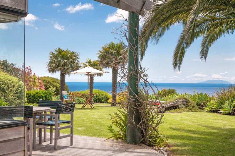 22 Garratt Road, Waiheke Island, Waiheke Island - Carousel 2