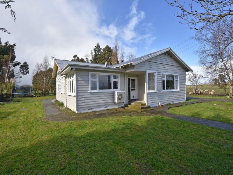 90 Allenby Road, Bayswater, Otautau - Carousel 1