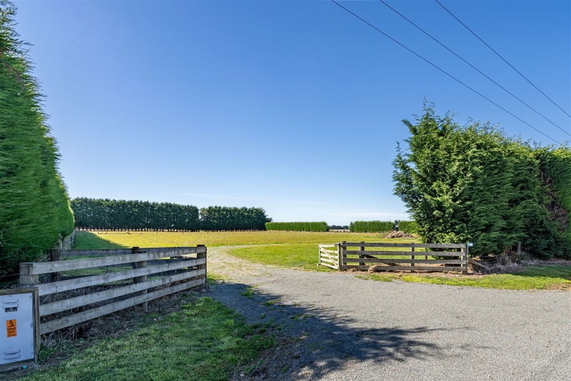 100 Steel Road, West Plains, Invercargill - Carousel 1
