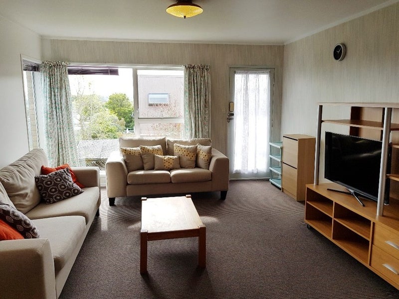 13 Seaview Terrace, Mount Albert, Auckland - Carousel 1
