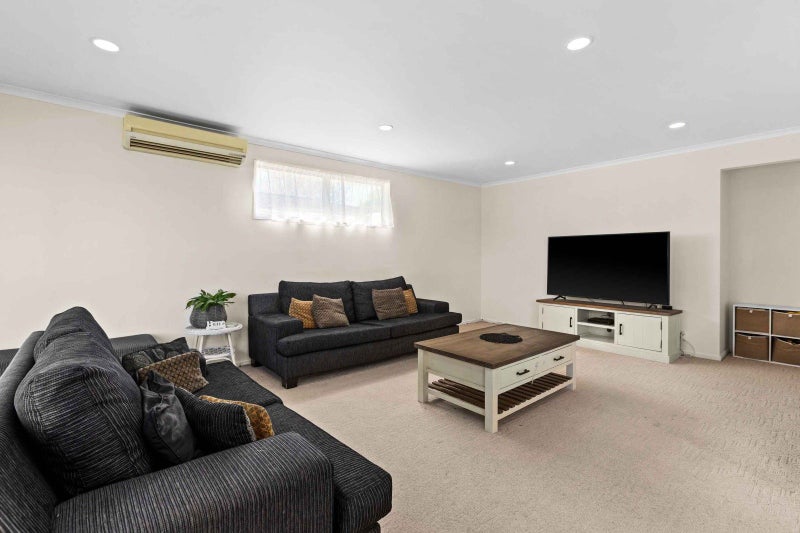 2/30 Chester Street, TARADALE, NAPIER - Carousel 2