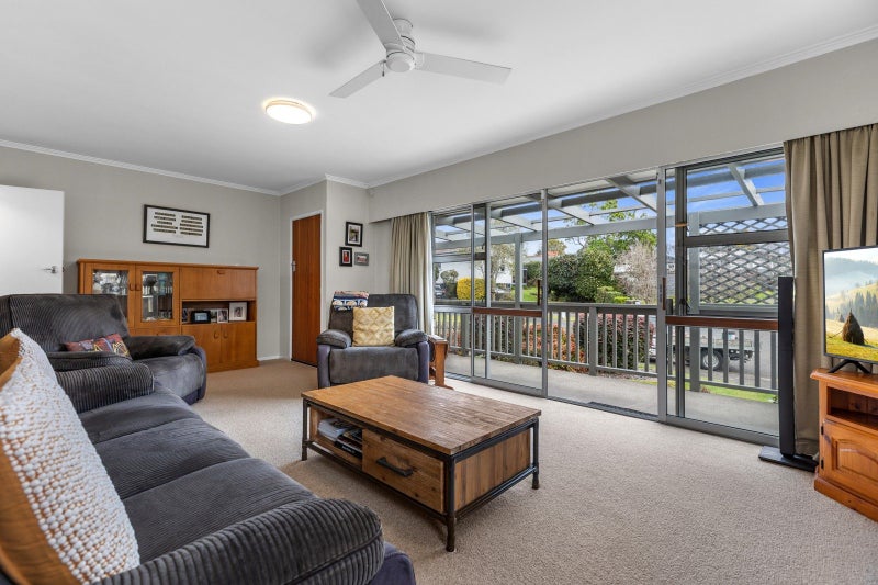 10 Mountbatten Place, Te Puke - Carousel 19