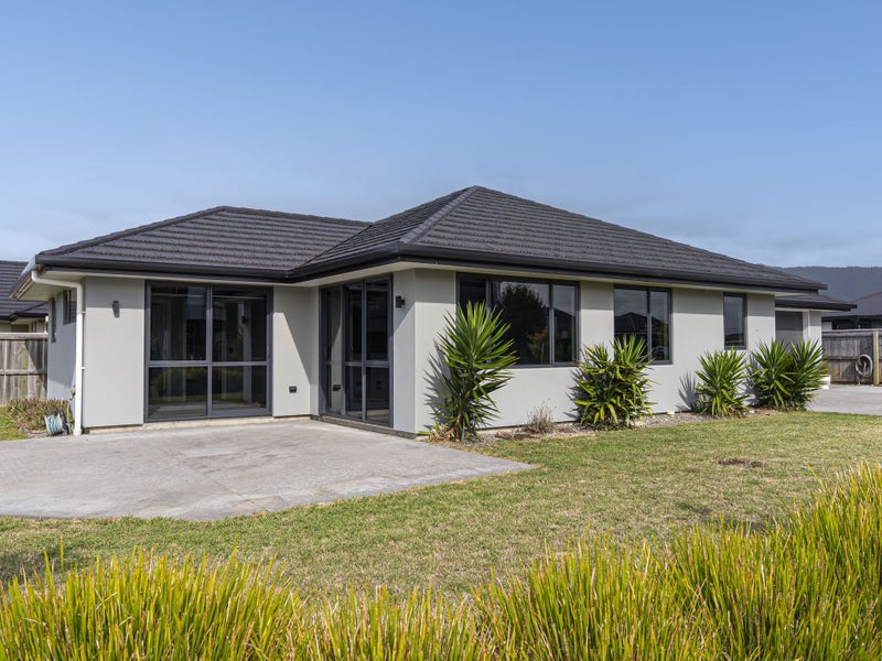 4 Youngberry Drive, Richmond, Richmond - Carousel 2