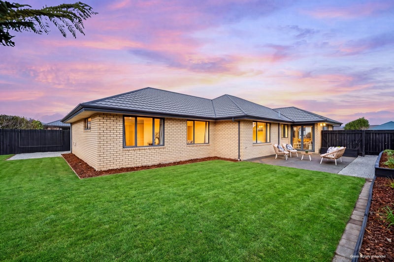 16 Excalibur Place, Burwood, Christchurch - Carousel 1