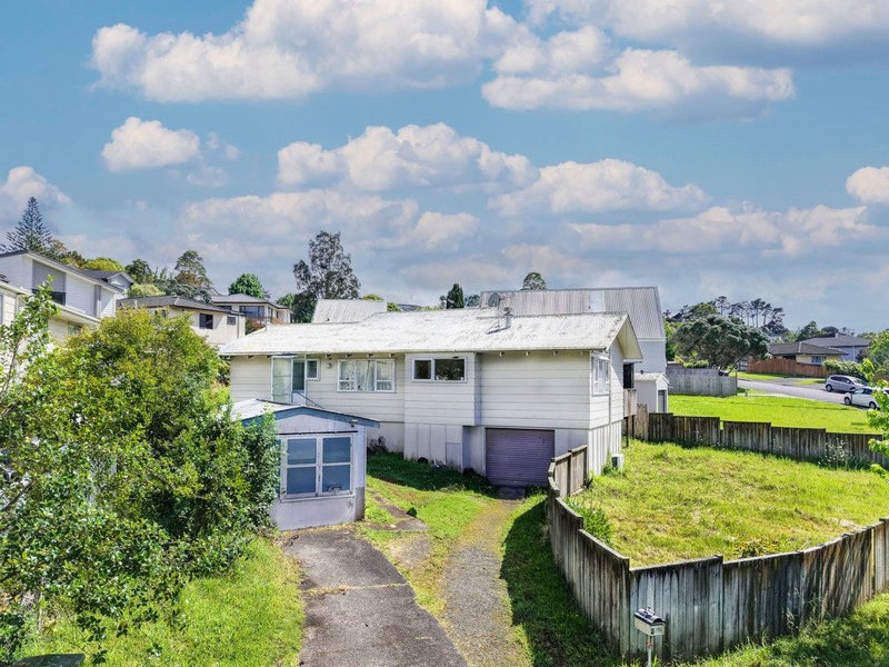 7 Regency Place, Sunnynook, Auckland - Carousel 16