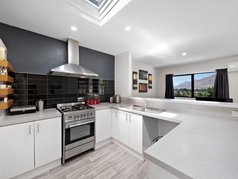 6B Kiely Lane, Queenstown, Queenstown - Carousel 1