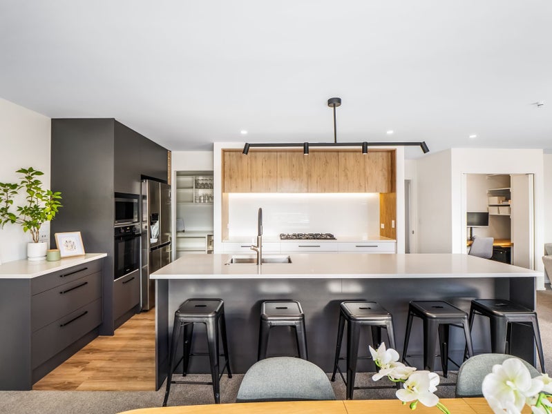 24 Whitehorn Drive, Lincoln, Lincoln - Carousel 2